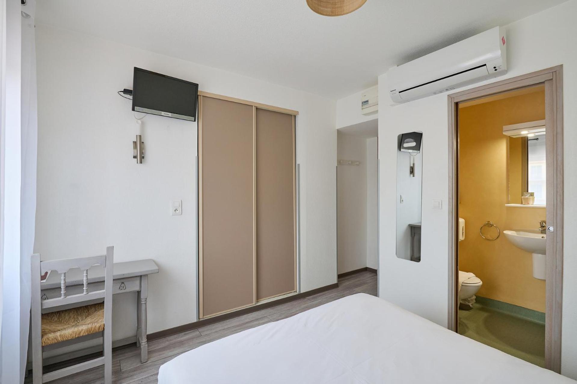 Hotel Les Mimosas Аржеле-сюр-Мер Екстериор снимка