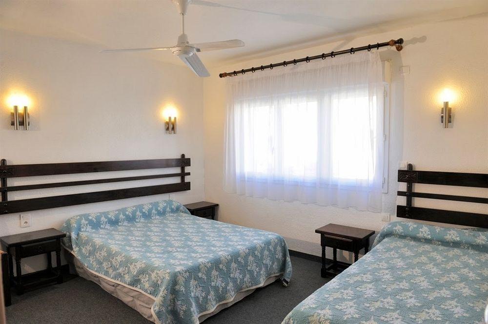 Hotel Les Mimosas Аржеле-сюр-Мер Екстериор снимка