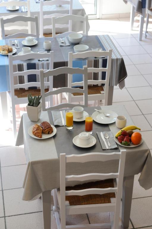 Hotel Les Mimosas Аржеле-сюр-Мер Стая снимка